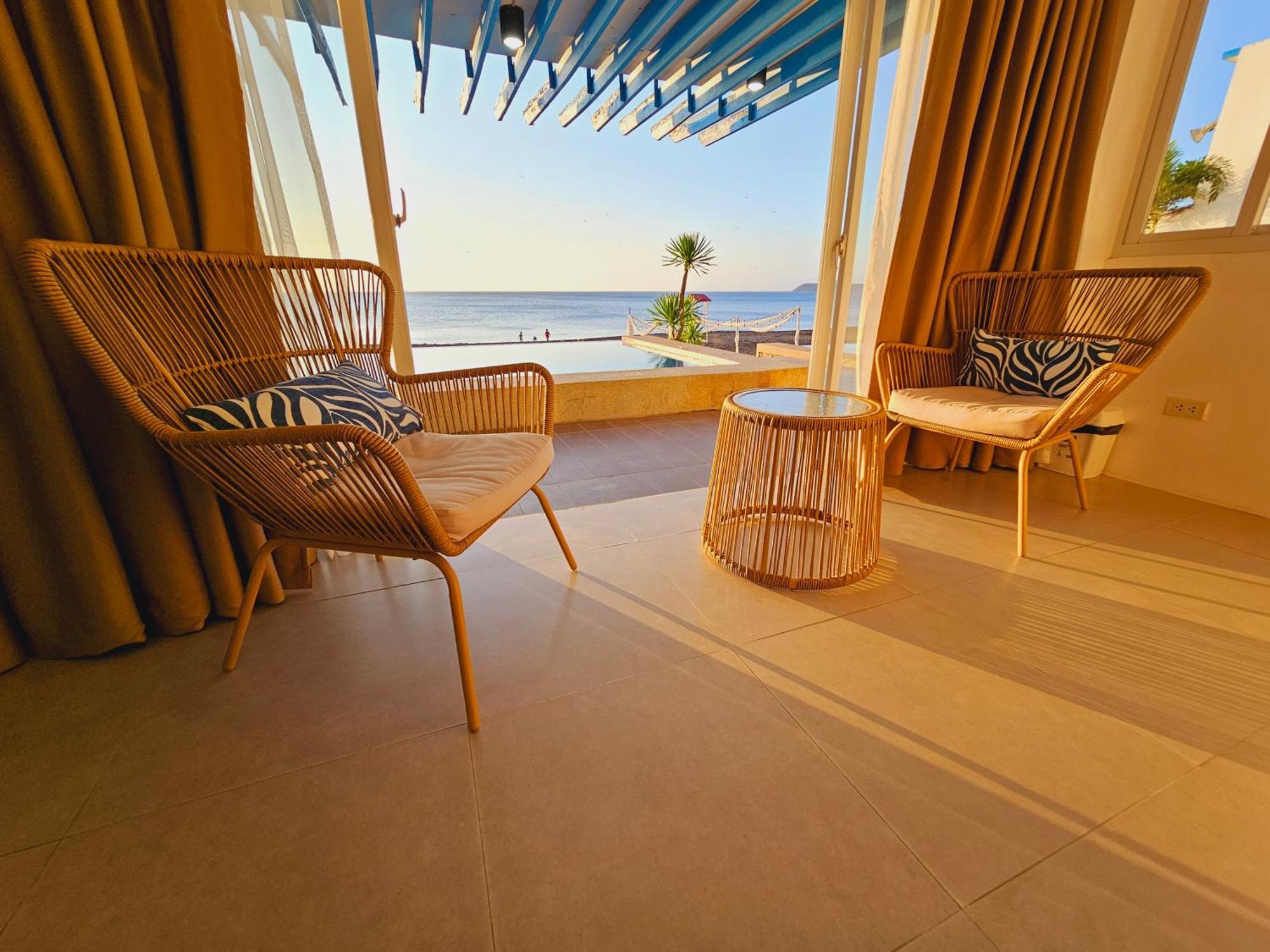 Blue Coast Beach Hotel Santa Ana  Dış mekan fotoğraf